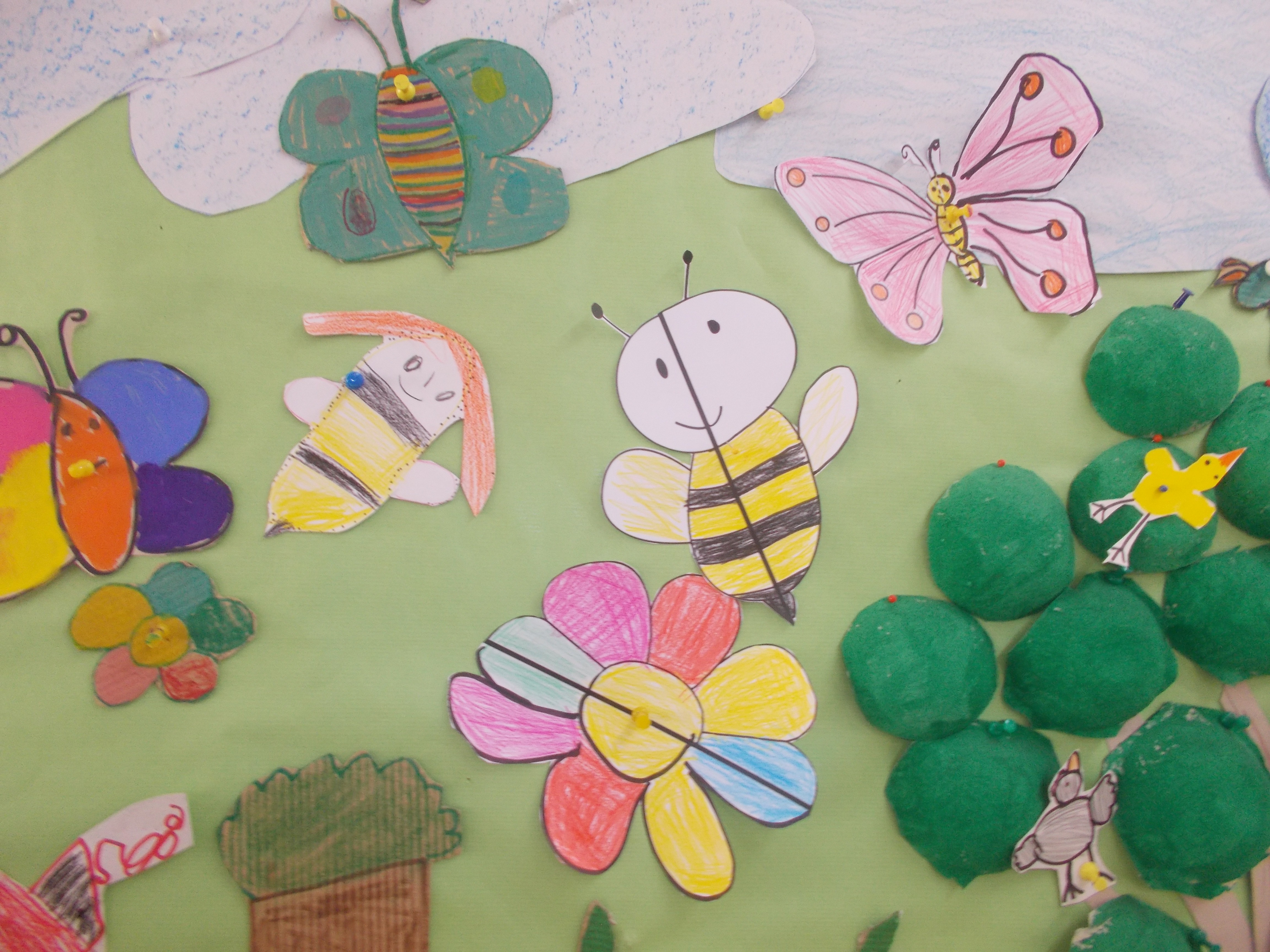 Trabalho coletivo com abelhas- Jardim de Infância
